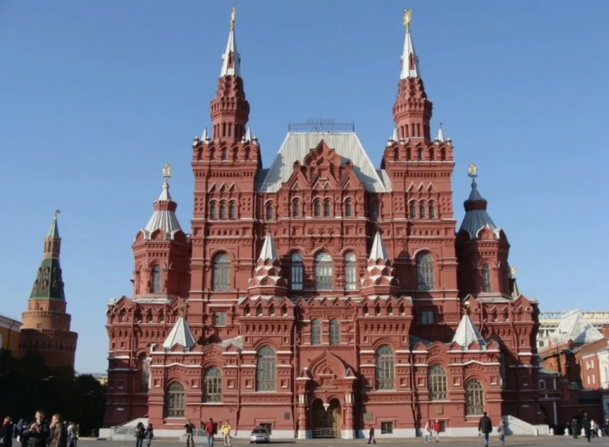 ГИМ - основное место работы прекрасного педагона Сорокина в кабинете школьника