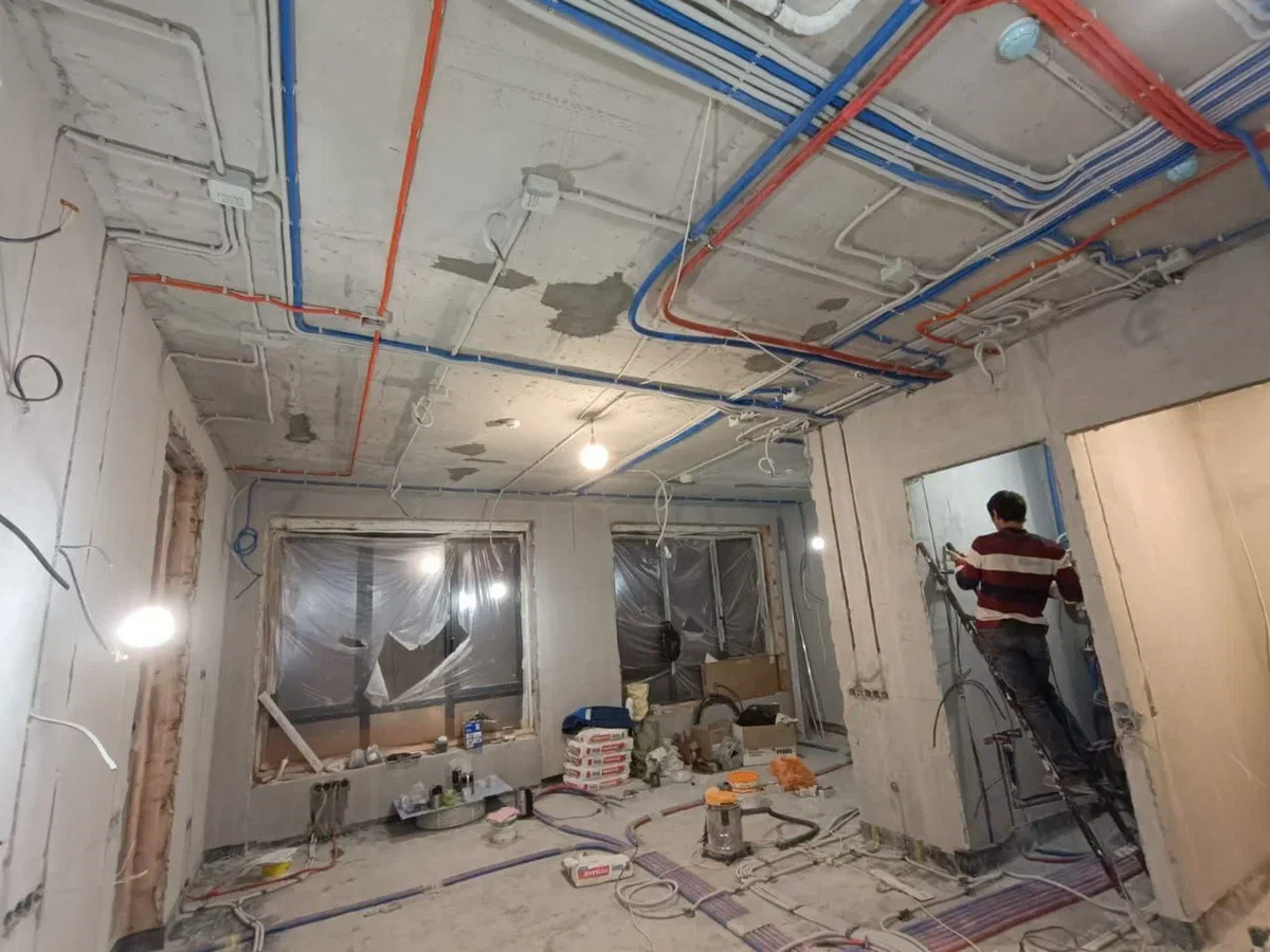 работа мастера по ремонту квартир фото с объекта ремонта Domeo