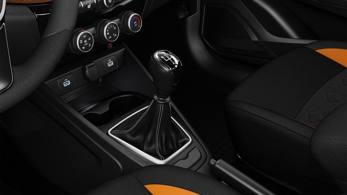    LADA Vesta c 6МКП. Фото АвтоВАЗ