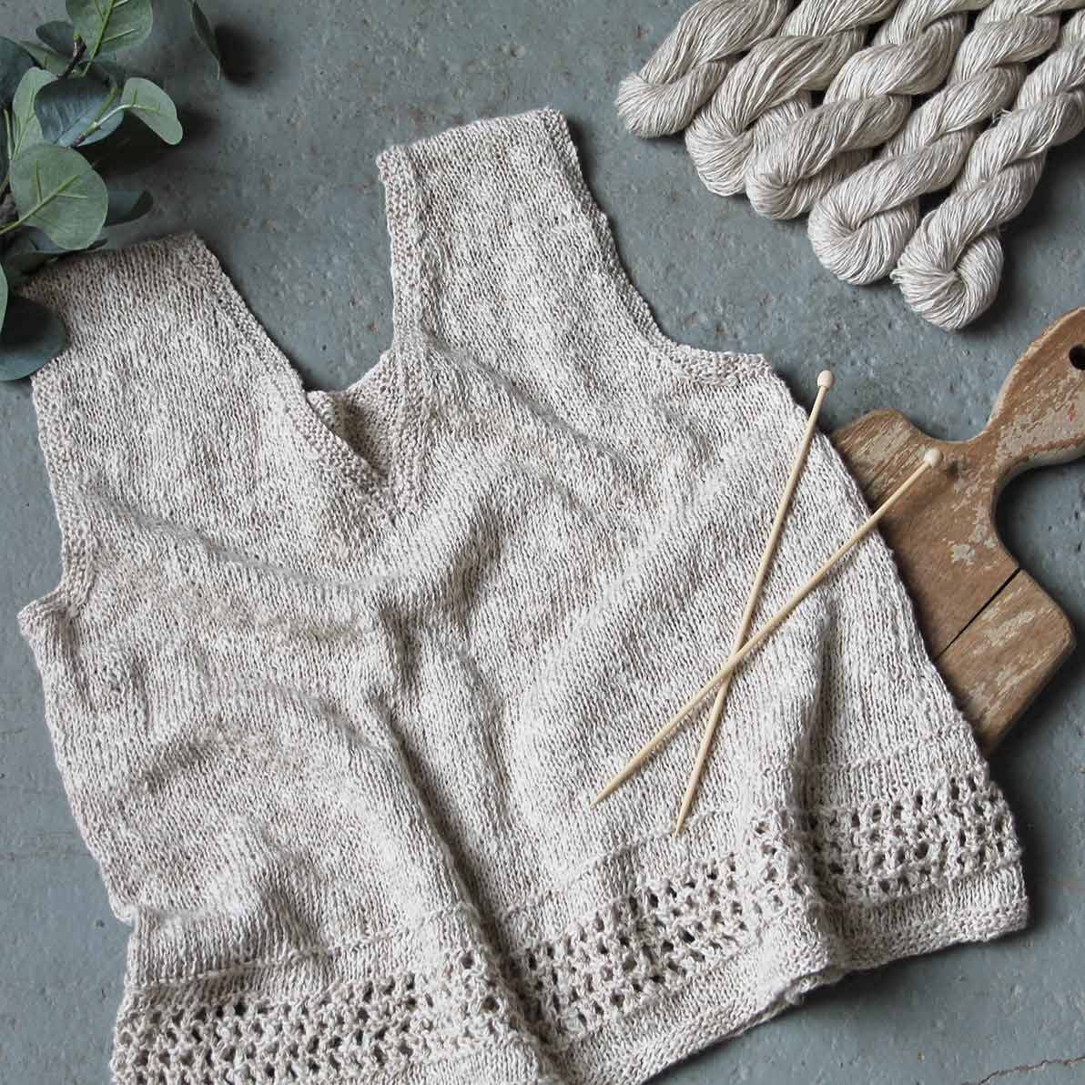 Топ лицевой гладью спицами 