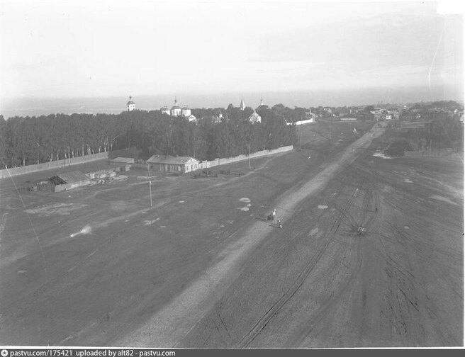 Арзамасский тракт и Монастырская площадь. Источник фото: https://www.nn.ru/text/gorod/2025/04/06/75304421/