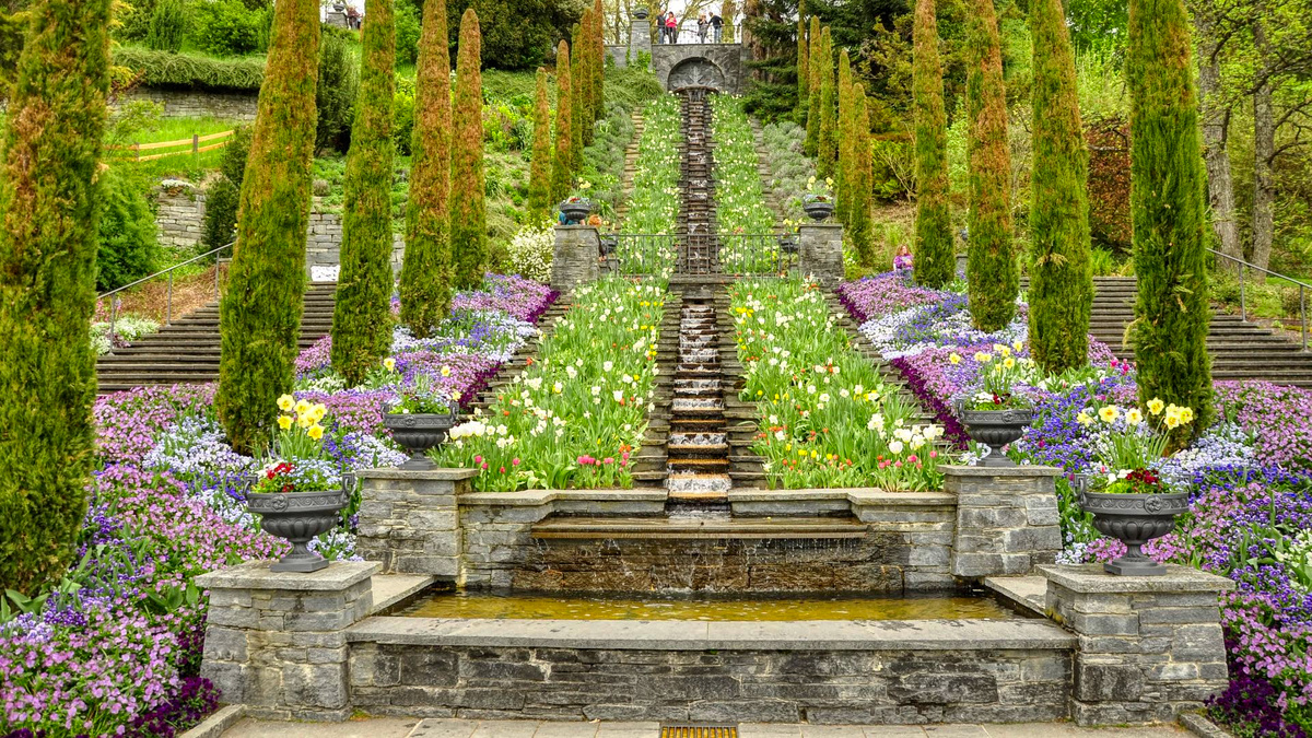 Клумбы бывают большие