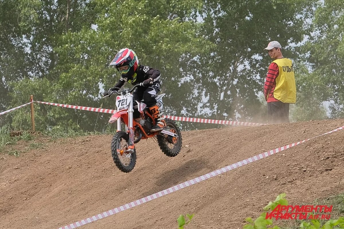    Юные тюменские гонщики стали лучшими в мотокроссе