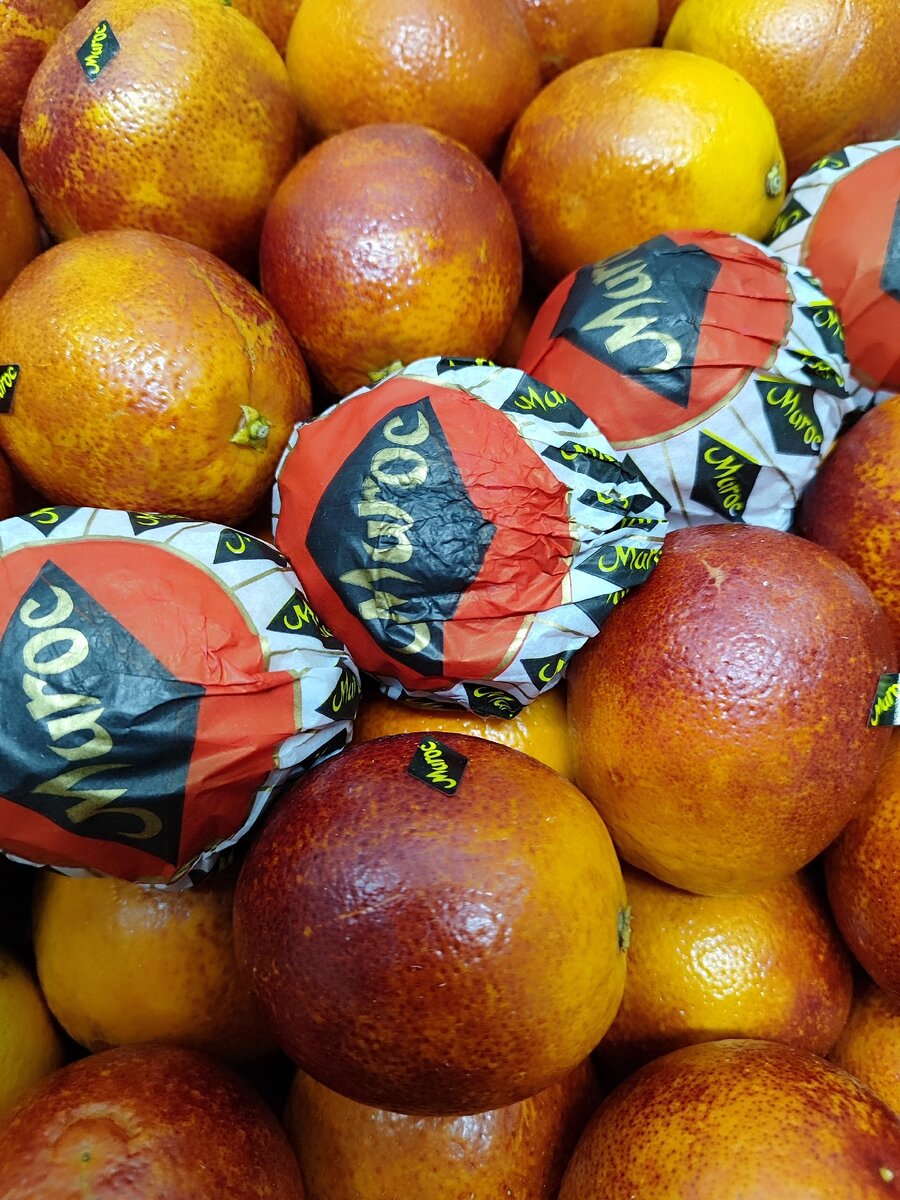 Апельсины ы в магазине Маяк