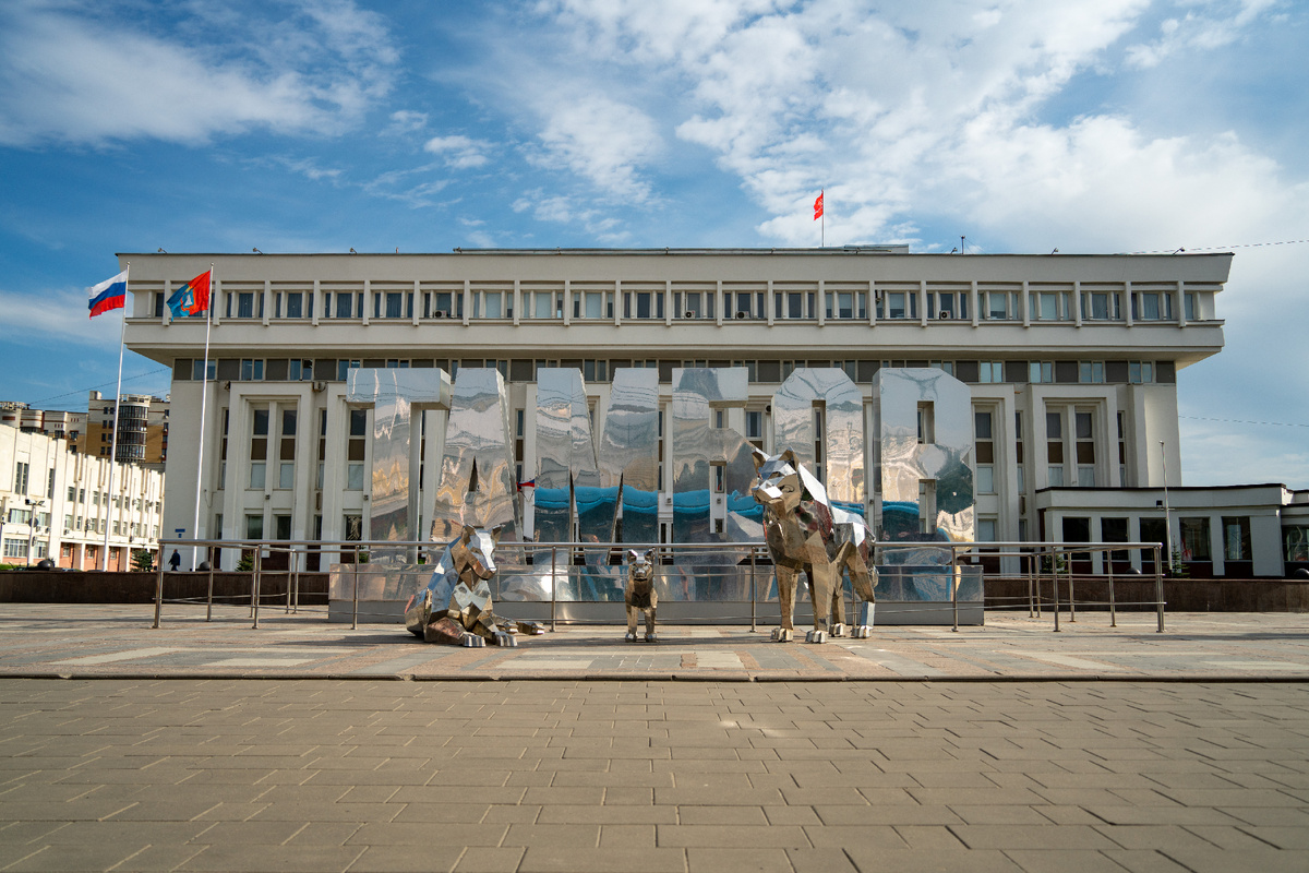 "Тамбовские волки" на центральной площади Тамбова