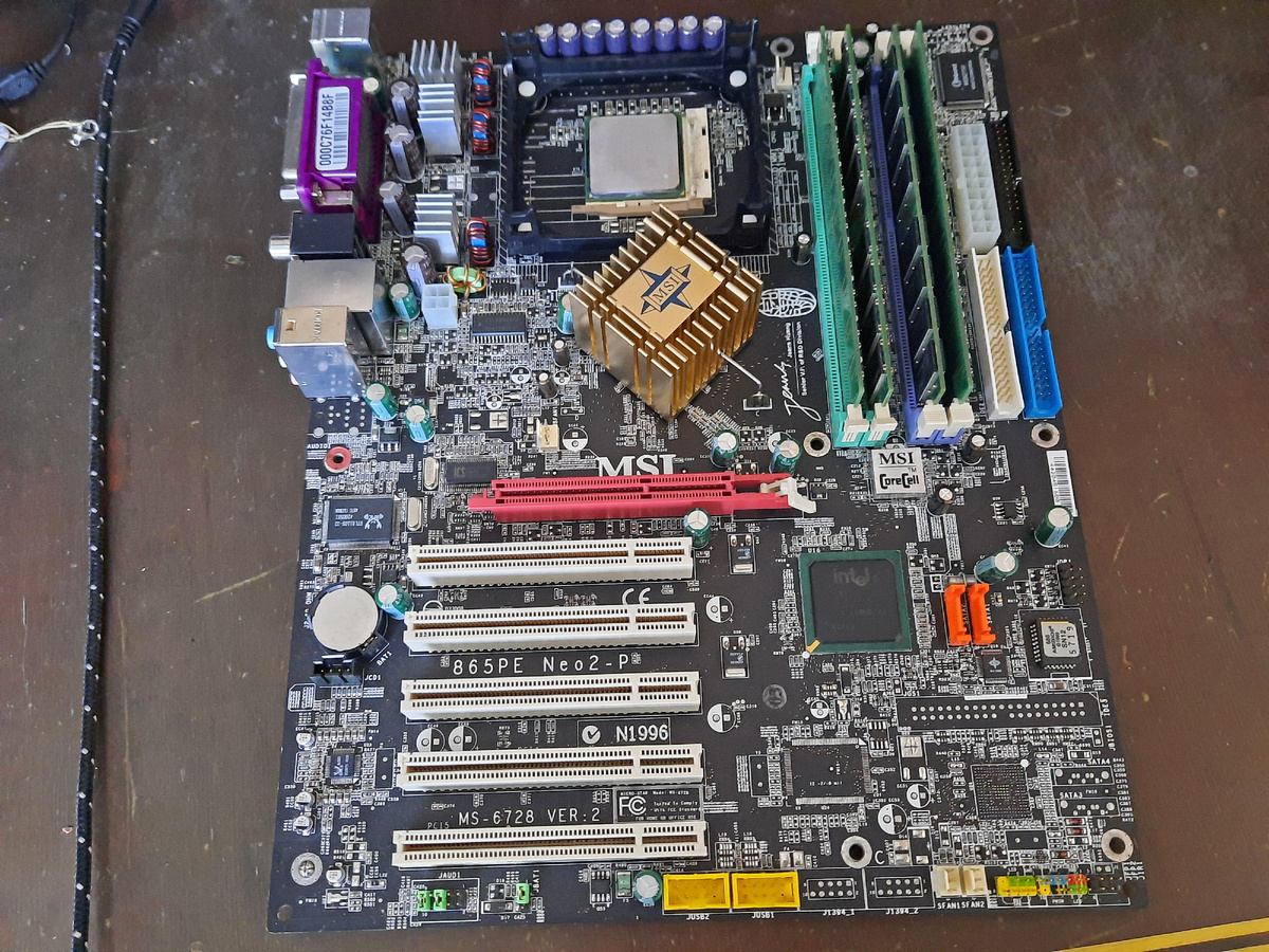 Фото: https://www.reddit.com/r/computers/comments/13atw84/a_socket_478_board_i_sourced_recently_thisll_be/?rdt=44092