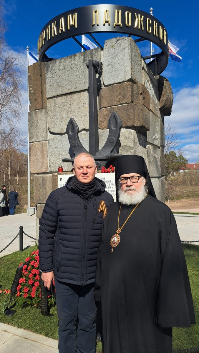    Памятник морякам Ладожской военной флотилии отреставрировали в Приладожьесо страницы Сергея Крупина