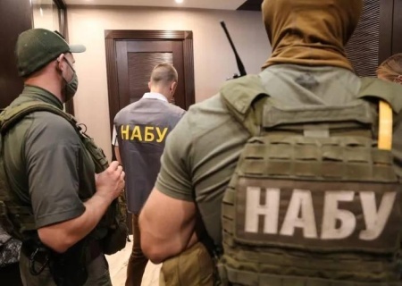    На Украине командующего Нацгвардией подозревают в получении взятки за закупку товаров по завышенным ценам
