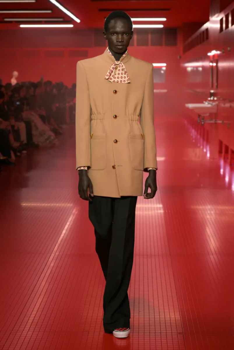 Valentino Fall 2025 Ready-to-Wear