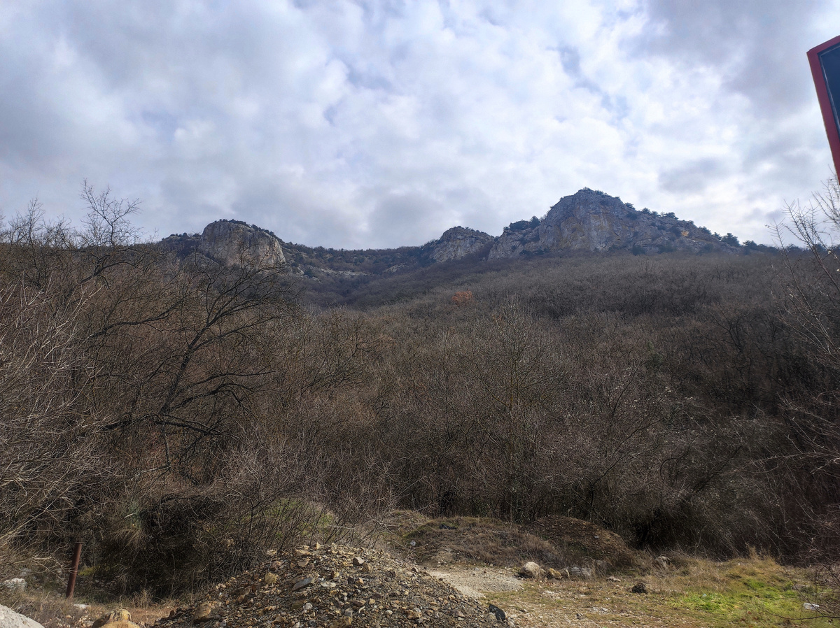 Вид на вершины с трассы