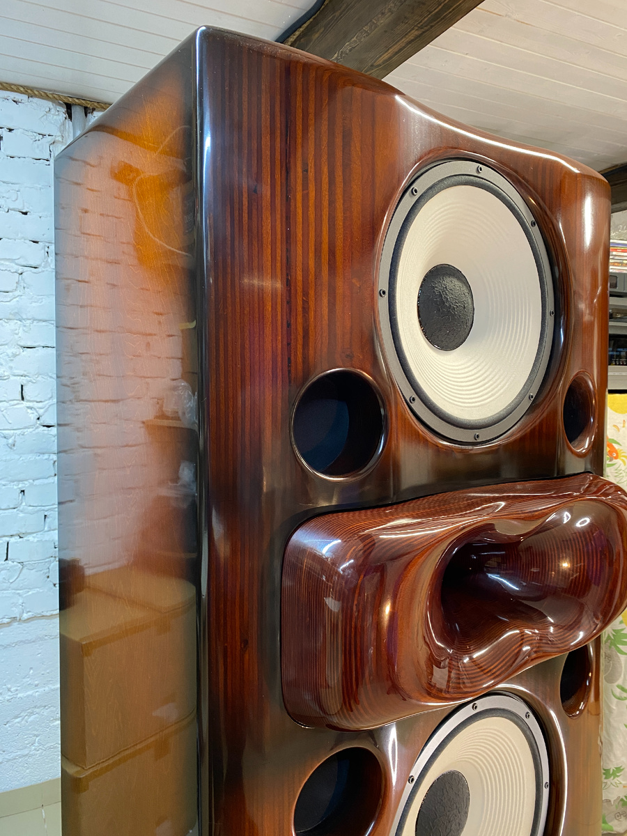 Все акустчиеские системы STEREOTEST сделанны с префекционистским подходом. 