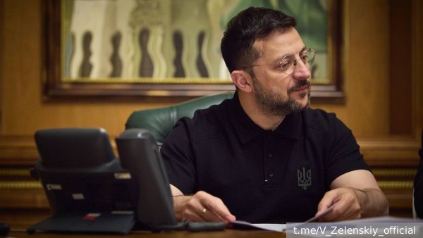     Фото: t.me/V_Zelenskiy_official   
 Текст: Александра Юдина