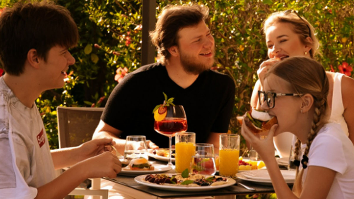 Лена Бушина с семьей отдыхает в Турции. Фото: соцсети Лены Бушиной