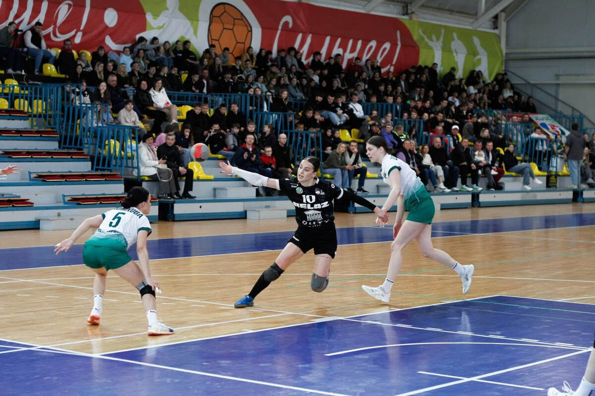    Трюк с исчезновением мяча от Михалины Кучеренко