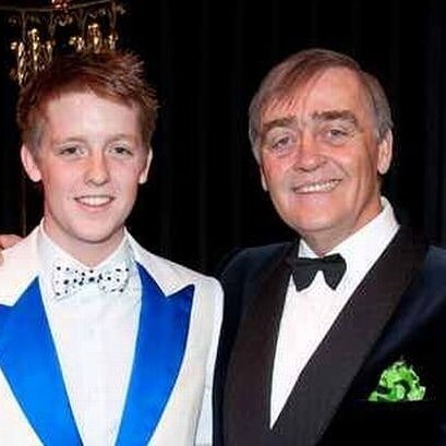 Хью Ричард Луи Гросвенор (будущий 7-й герцог Вестминстерский) со своим отцом.