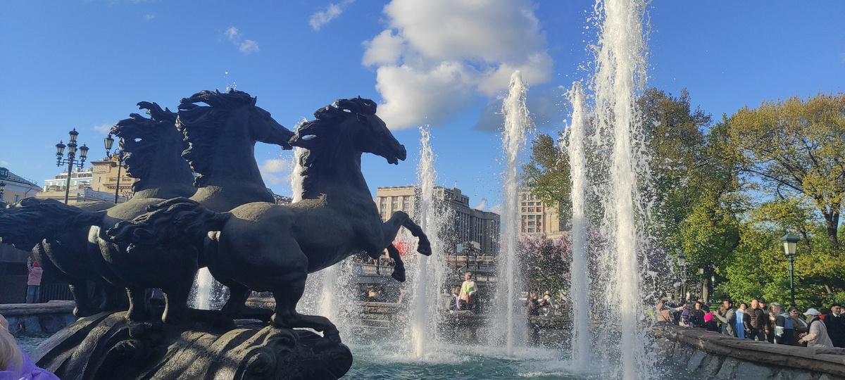 Майские праздники в центре Москвы 2025