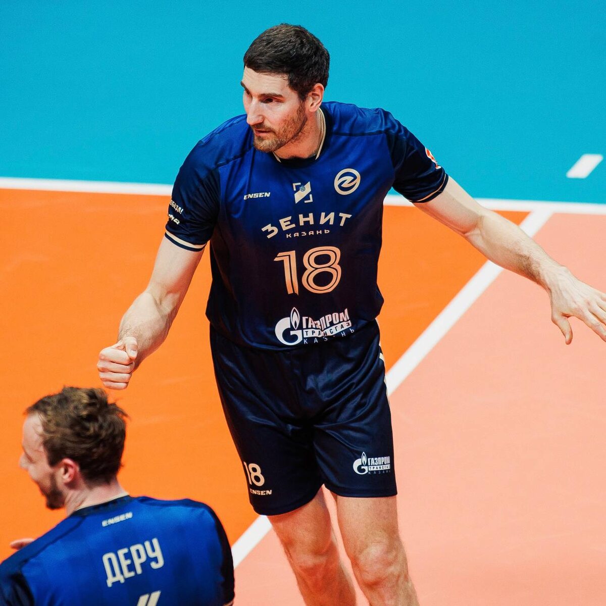 Максим Михайлов в 37 лет остаётся ведущим игроком чемпиона России. В чем секрет столь длительной карьеры на высшем уровне? Фото: волейбольный клуб "Зенит-Казань"