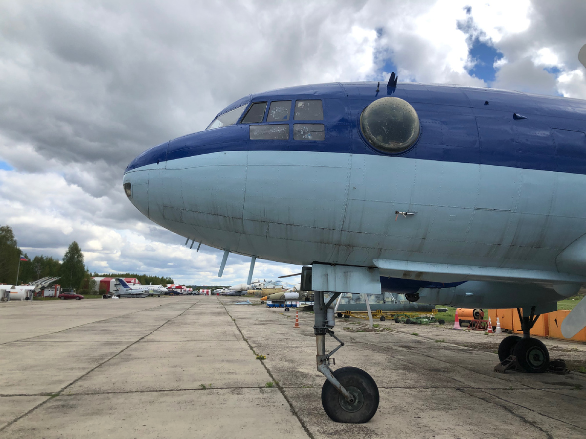 Носовая часть самолёта