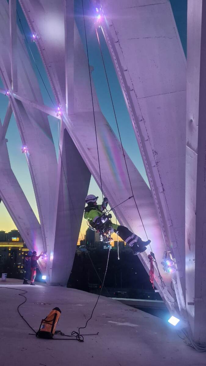 🧗‍♂️УСЛУГИ ВЫСОТНИКОВ ЭЛЕКТРИКОВ/МОНТАЖ ПОДСВЕТКИ ПРОМЫШЛЕННЫМИ АЛЬПИНИСТАМИ В МОСКВЕ, МОСКОВСКОЙ ОБЛАСТИ, РОССИИ🔝