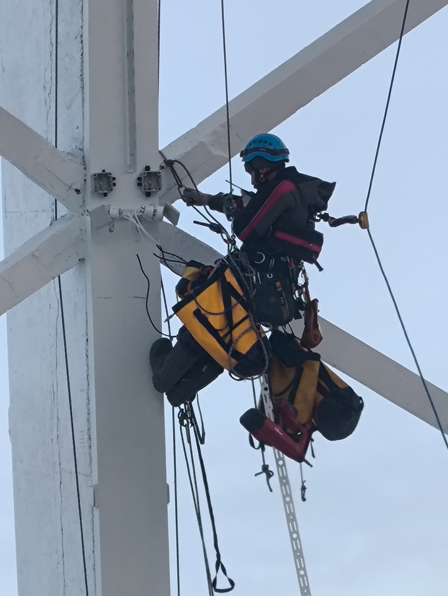 🧗‍♂️УСЛУГИ ВЫСОТНИКОВ ЭЛЕКТРИКОВ/МОНТАЖ ПОДСВЕТКИ ПРОМЫШЛЕННЫМИ АЛЬПИНИСТАМИ В МОСКВЕ, МОСКОВСКОЙ ОБЛАСТИ, РОССИИ🔝