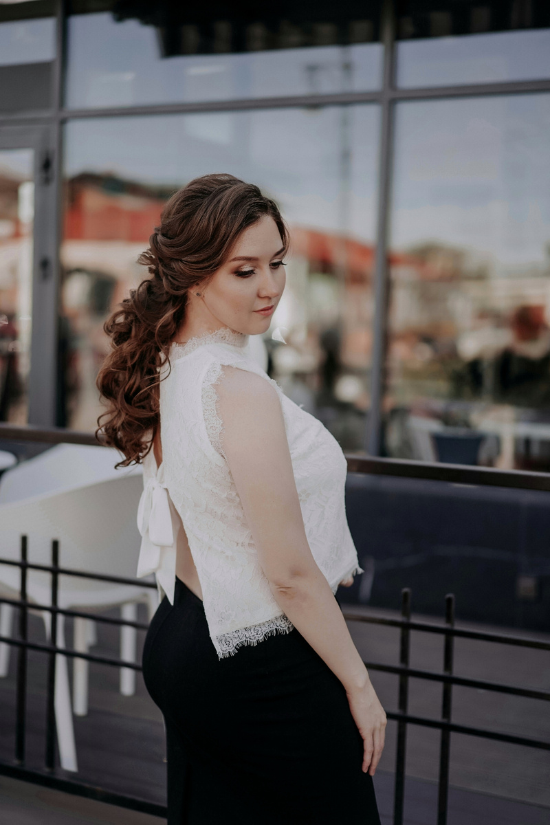 После насыщенного декабря мне удалось остаться наедине с собой — впервые за долгое время. Один день в тишине стал точкой разворота. В статье делюсь личным опытом, почему я вступила в женские клубы, как это повлияло на моё восприятие баланса в жизни, и что я начала менять уже сейчас.
