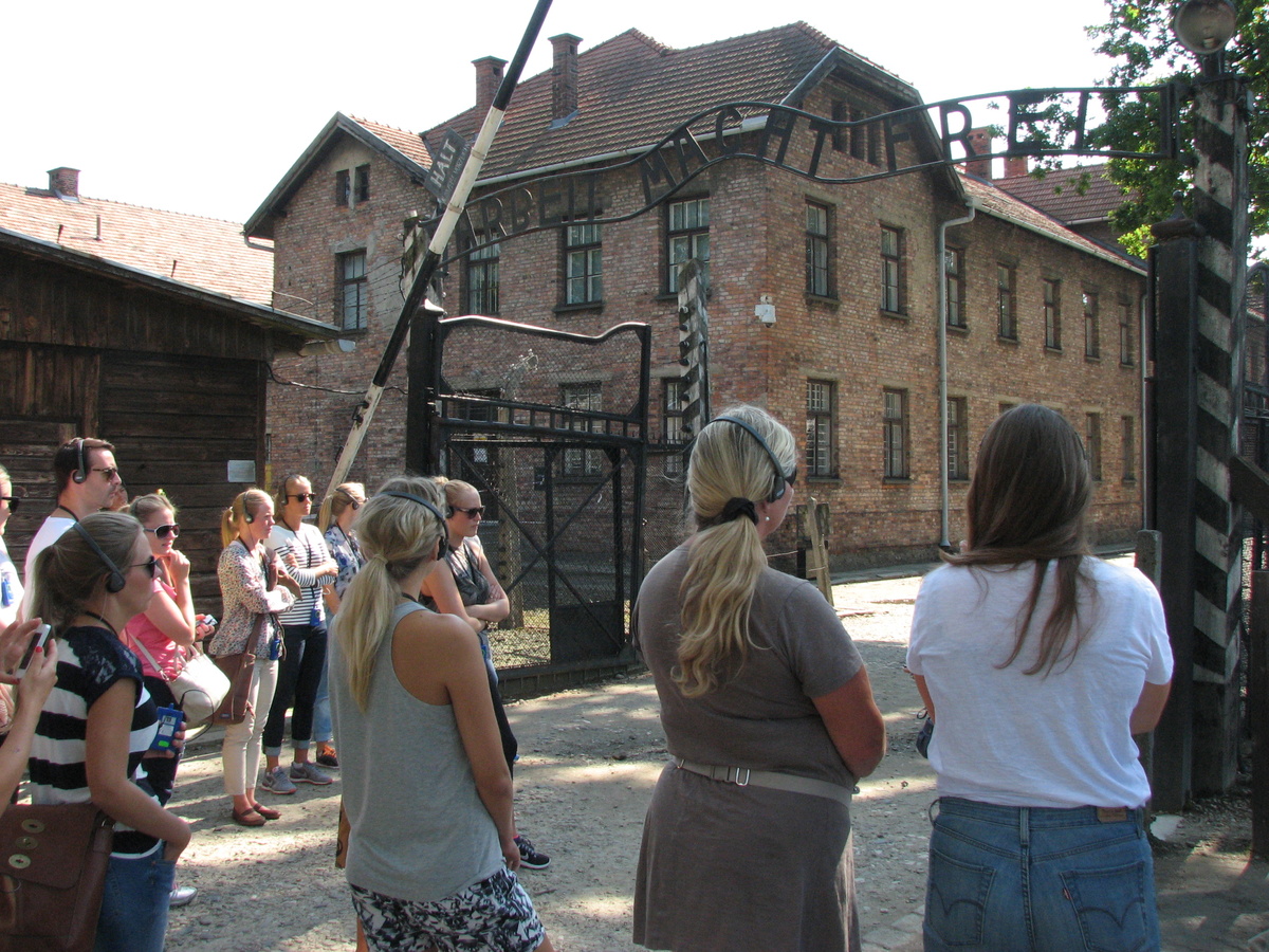 Вход в лагерь-музей