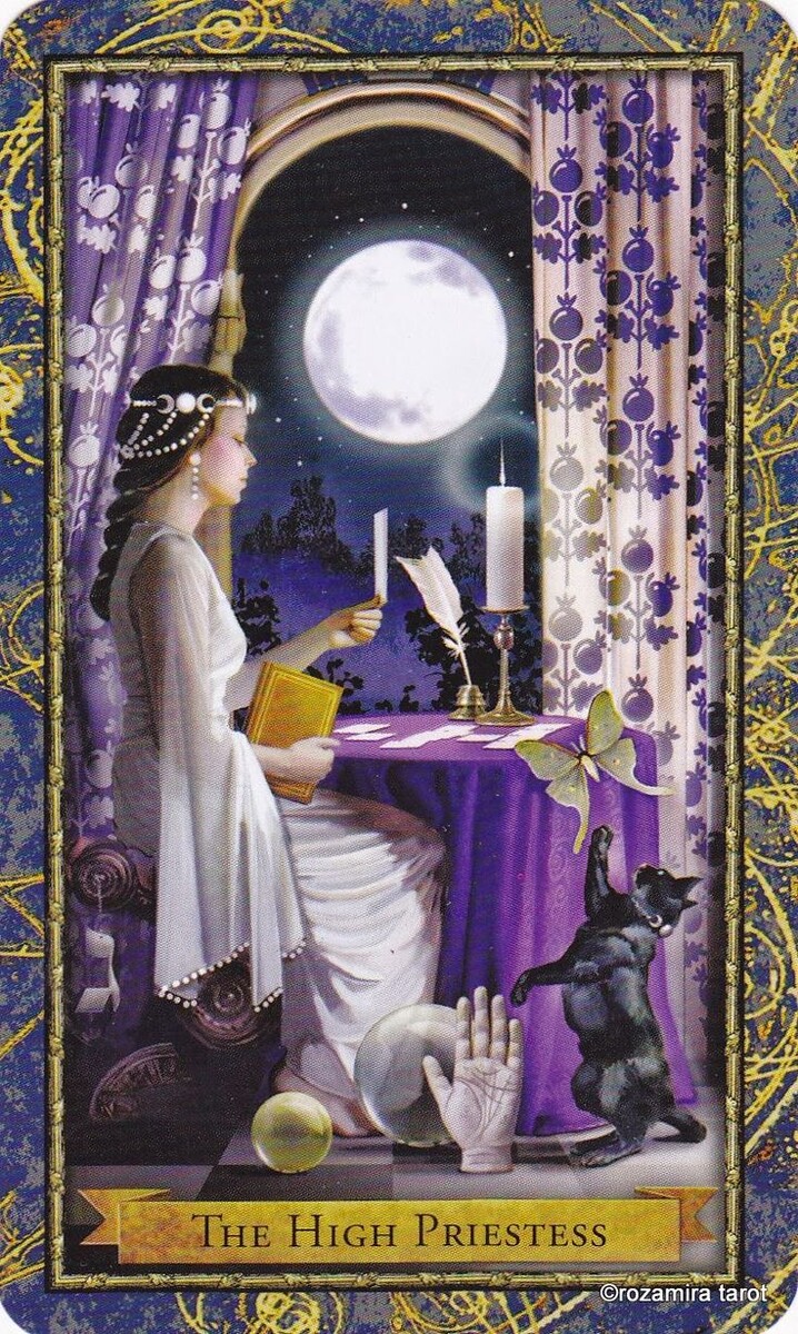 Зеркало в Таро всегда показывает вам не просто внешний мир, а ваш внутренний.