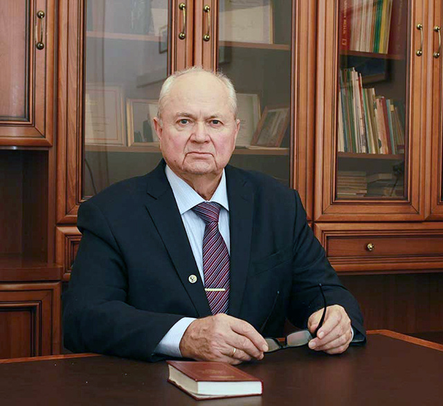 С днем рождения Почетного гражданина Тверской области поздравил губернатор