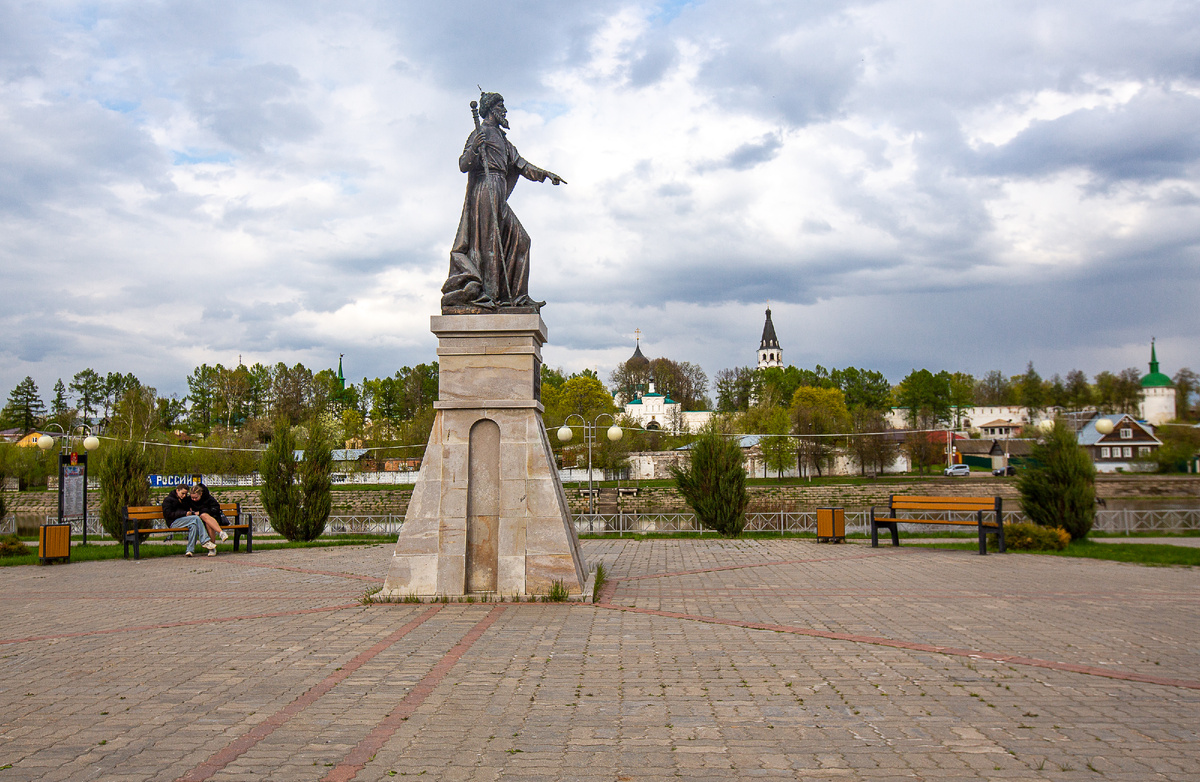 Памятник Ивану Грозному (скульптор В.Н. Селиванов). Александров, Владимирская область. Фото автора статьи