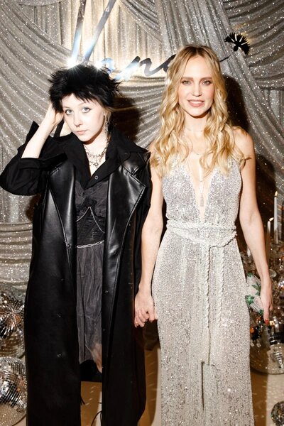 Лидия и Наталья Чистяковы-Ионовы

