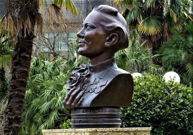 Бюст Евгении Жигуленко. Автор - скульптор Евгения Пншкова-Тихомирова.