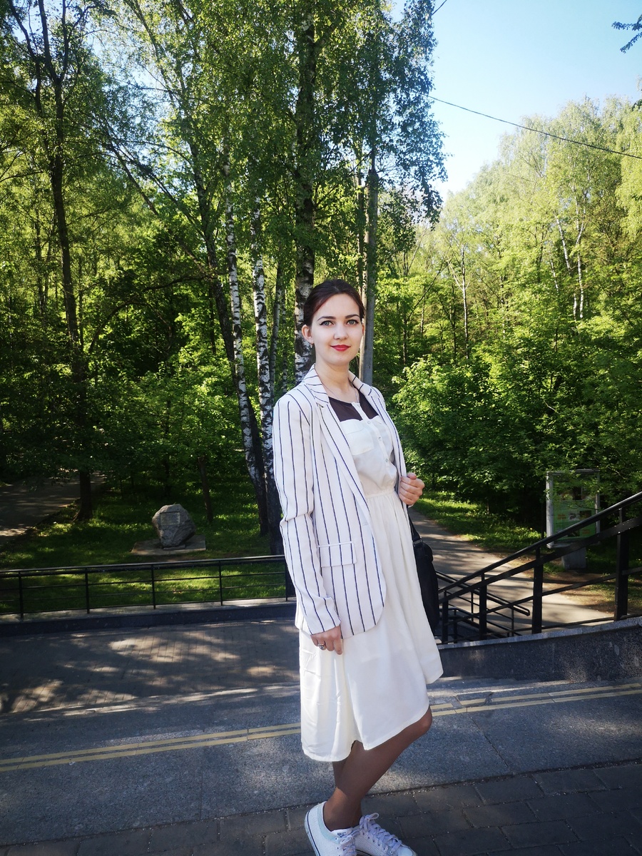 Вы видите живот? А он есть! Через 5 месяцев родится моя второя дочка.