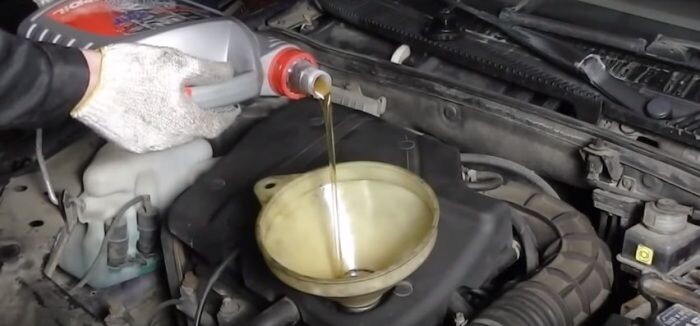 Фото заимствовано - https://oils-market.ru/zamena-masla-v-dvigatele-lada-kalina