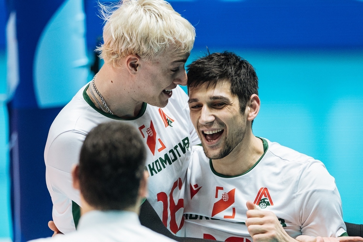    Дмитрий Лызик (слева) и Раджаб Шахбанмирзаев / фото (здесь и далее): Роман Кручинин, zenit-kazan.com