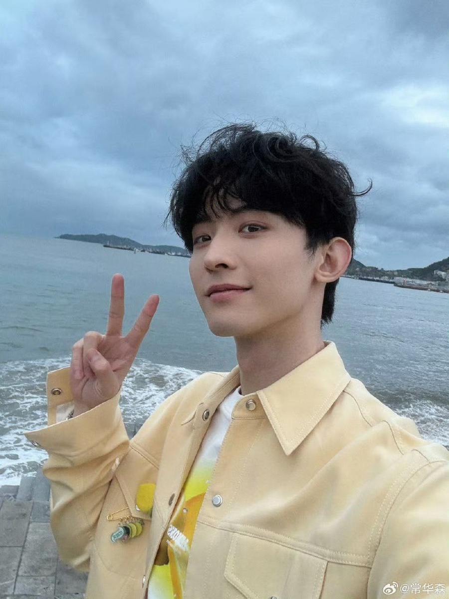 Актёр Чан Хуасэнь. Листайте галерею...