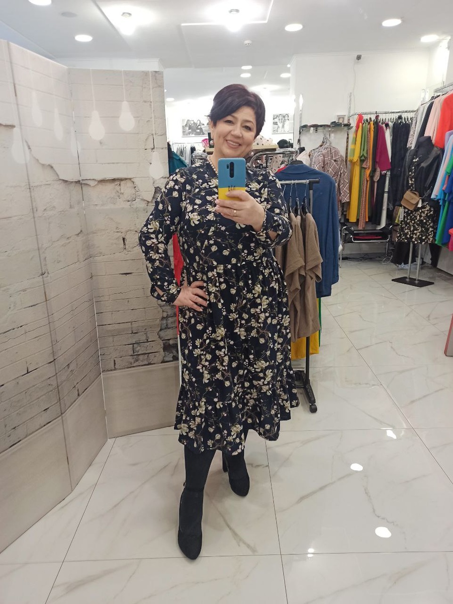 Я не искала идеальную диету. Я просто сказала себе: “Хватит”.

Хватит заедать стресс.
Хватит ставить всех выше себя.
Хватит откладывать на “с понедельника”.

И знаете, с чего началось моё минус 60?
	•	С одного стакана воды
	•	С одной честной прогулки
	•	С одного выбора: не доесть булочку, а выбросить
	•	С одного “нет”, когда внутренний голос звал в холодильник ночью
