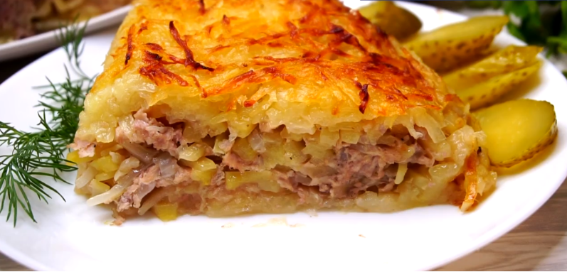 Ужин в одной посуде: мало кто так готовит, а зря. Выходит недорого и готовить не сложно. Картофельно- мясная запеканка "Харя"