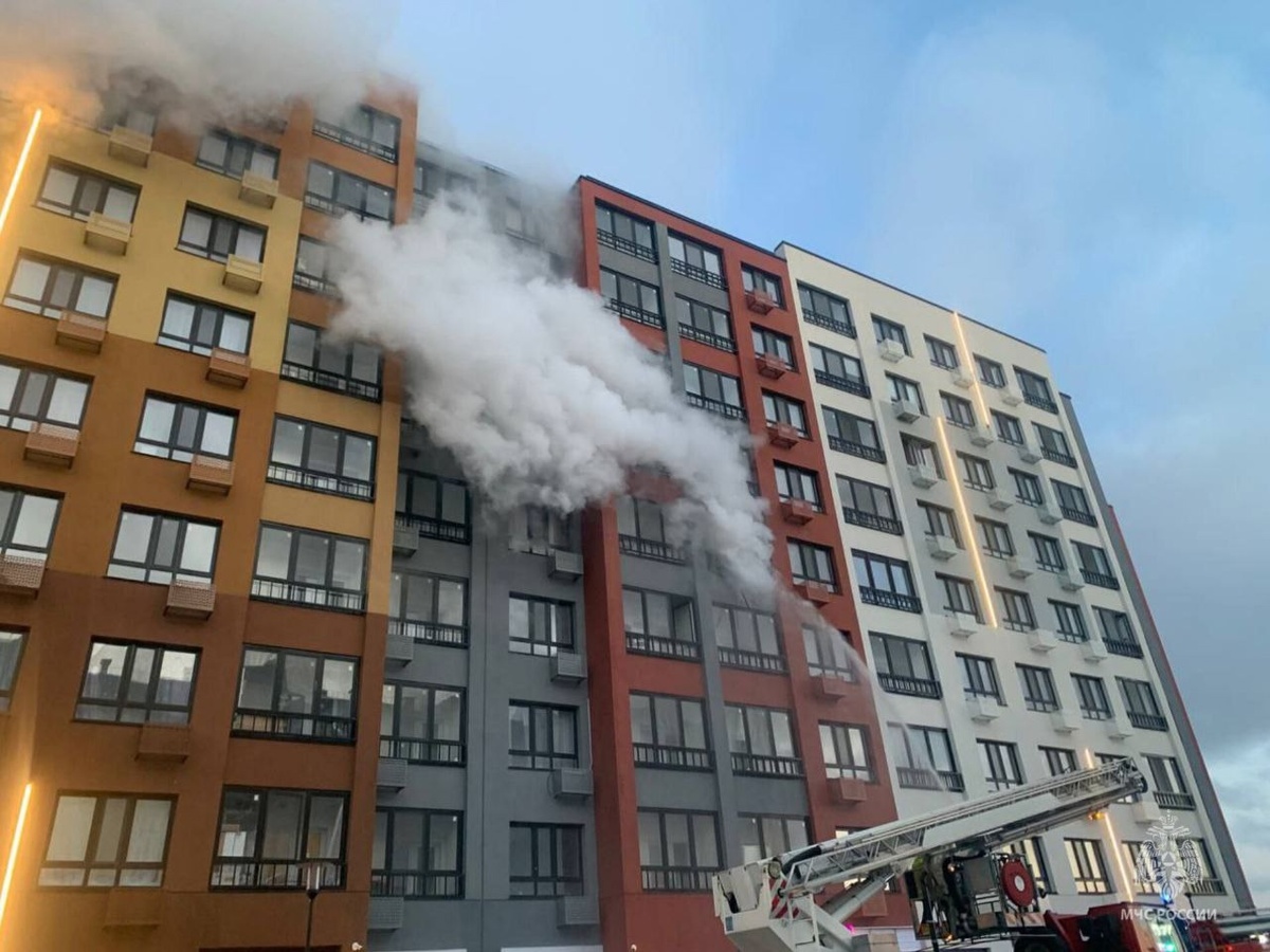    В Ханты-Мансийске на пожаре спасли 18 человек, в том числе, пятерых детей