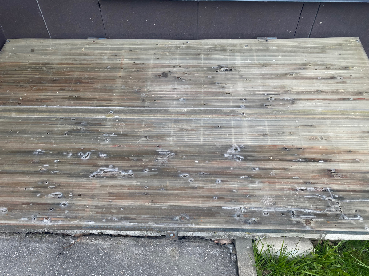 Ячеистый поликарбонат во что превращается и как разрушается на солнце