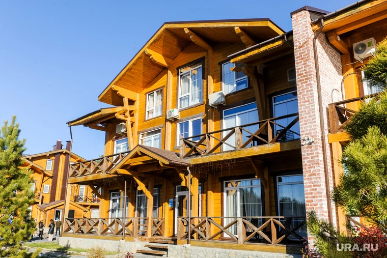 Недвижимость на берегу Тургояка всегда пользуется спросом у жителей и гостей региона
Фото: Вадим Ахметов © URA.RU