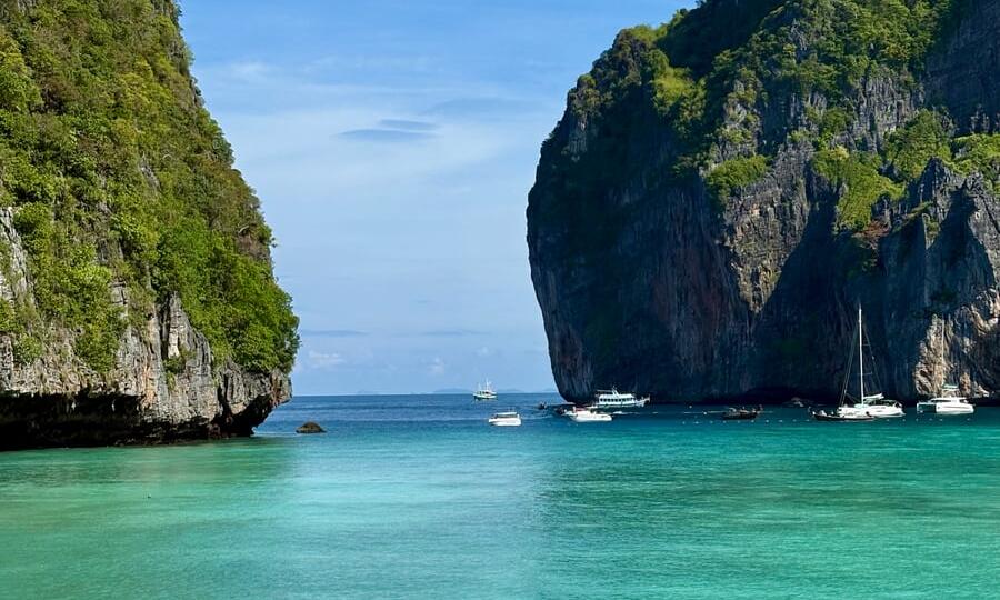 Насколько дешевле обойдется iPhone или MacBook в Тайланде?