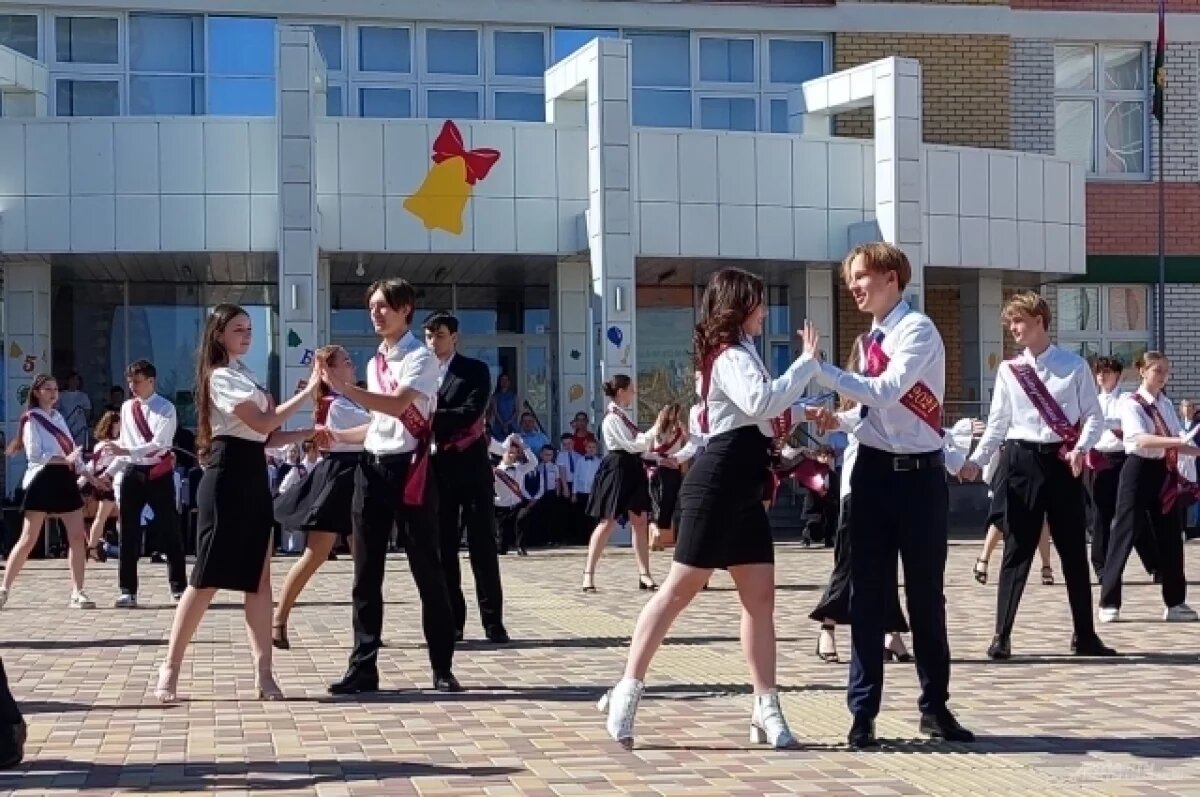    Последнего звонка в 2025 году ждут 34,5 тысячи саратовских школьников