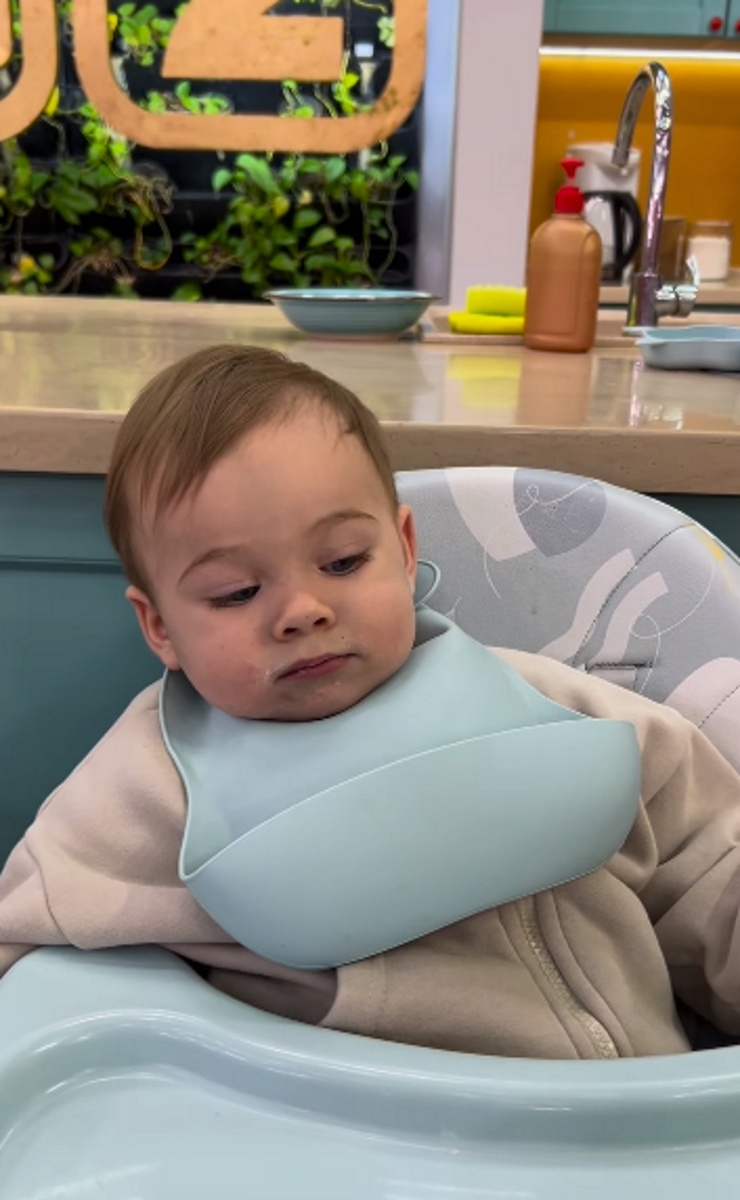 Тигран Салибеков показал сынишку Леона за завтраком. Фото: соцсети