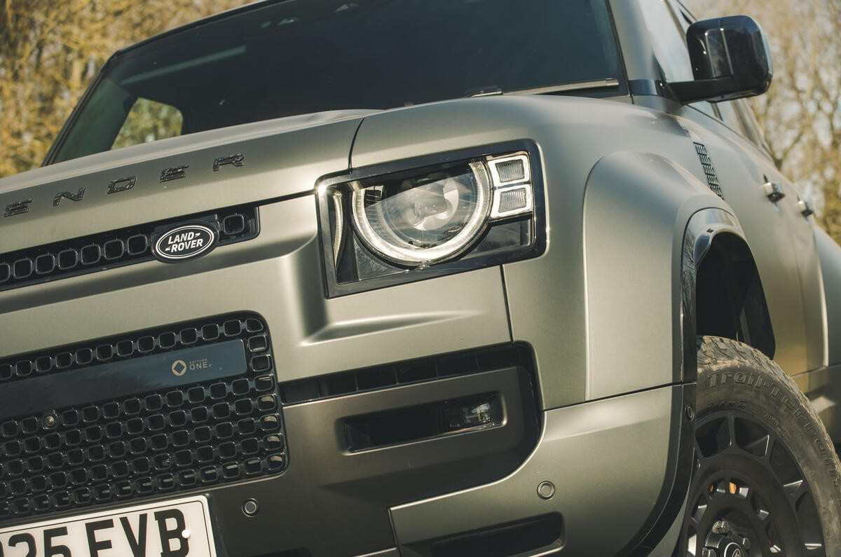 Land Rover Defender Octa