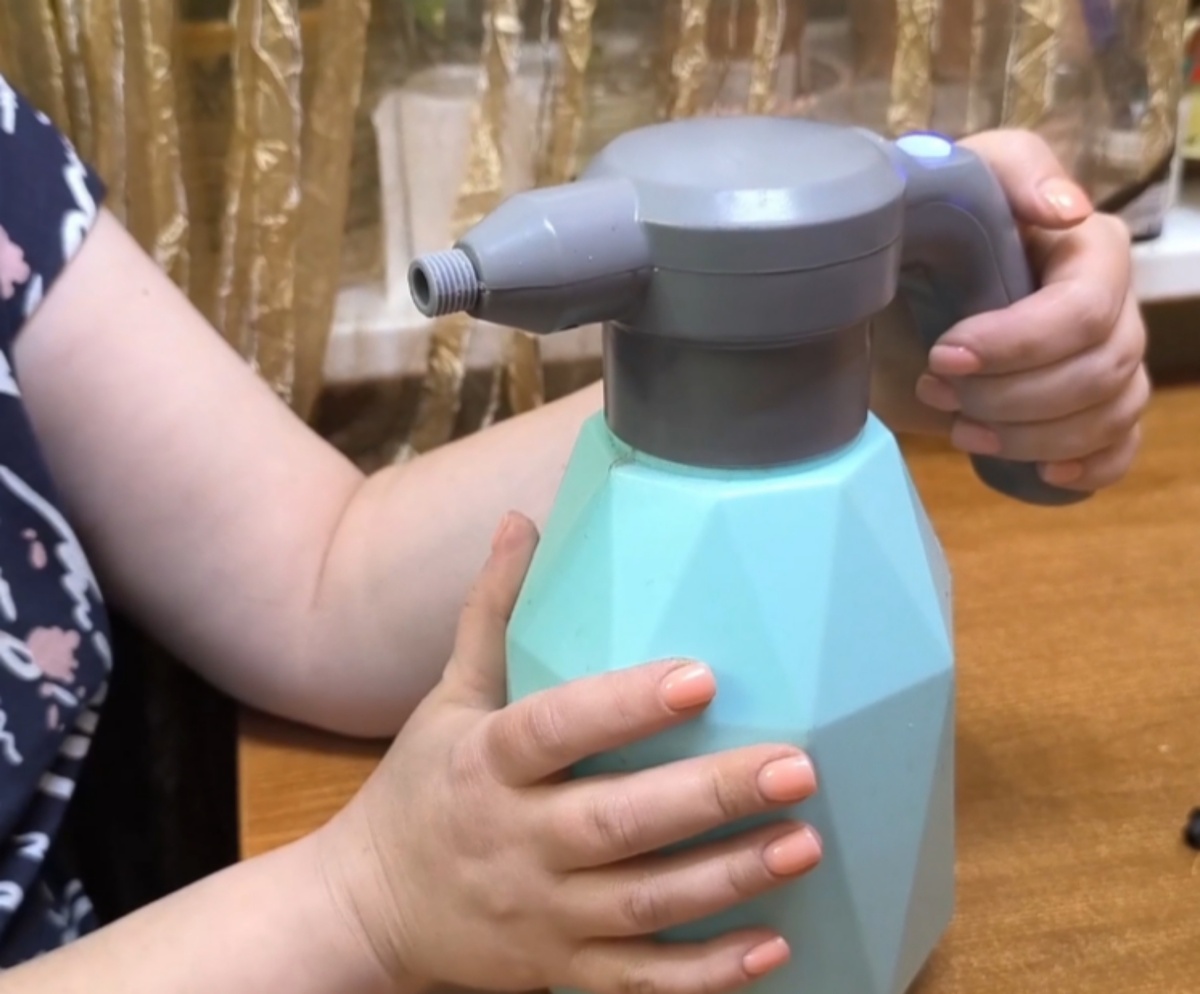 Вот такой опрыскиватель мы заказали на маркетплейсе