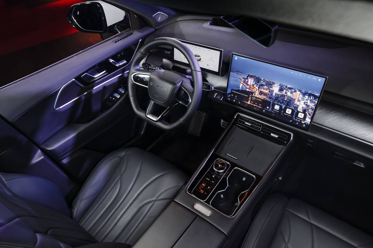 Передняя часть салона Chery Tiggo 9 