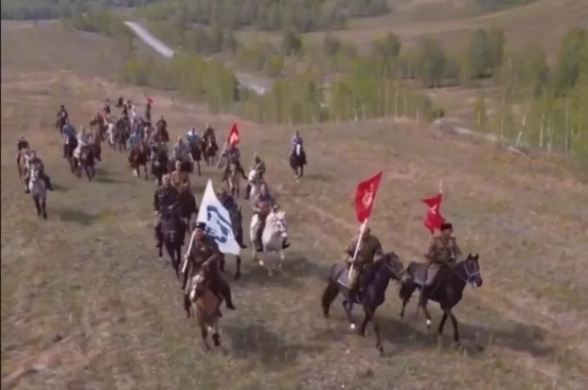    Жители Башкирии в честь Дня Победы провели конный пробег