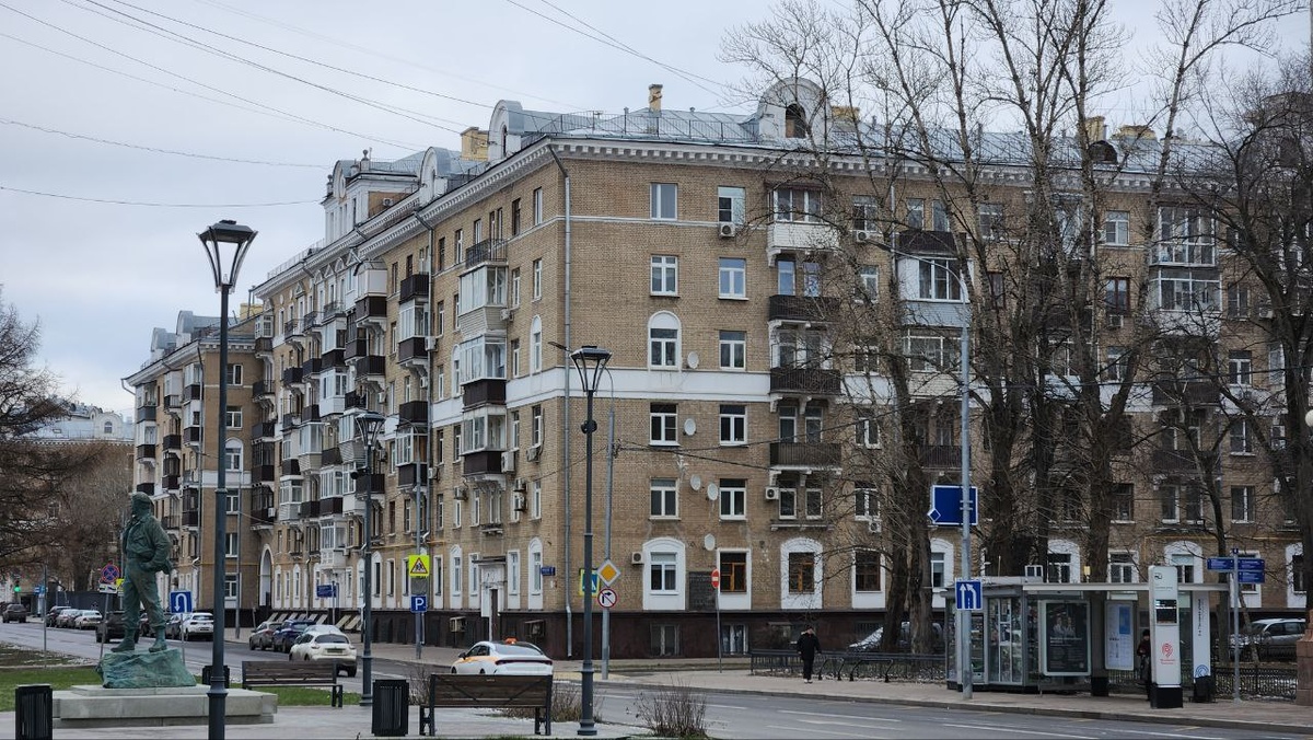 Рис. 1. Застройка второй очереди Песчаных улиц. Новопесчаная улица, 17 к1, к2 и к3. Автор фото: Рёске. Лицензия: BY. Ссылка: https://domophoto.ru/photo/310257