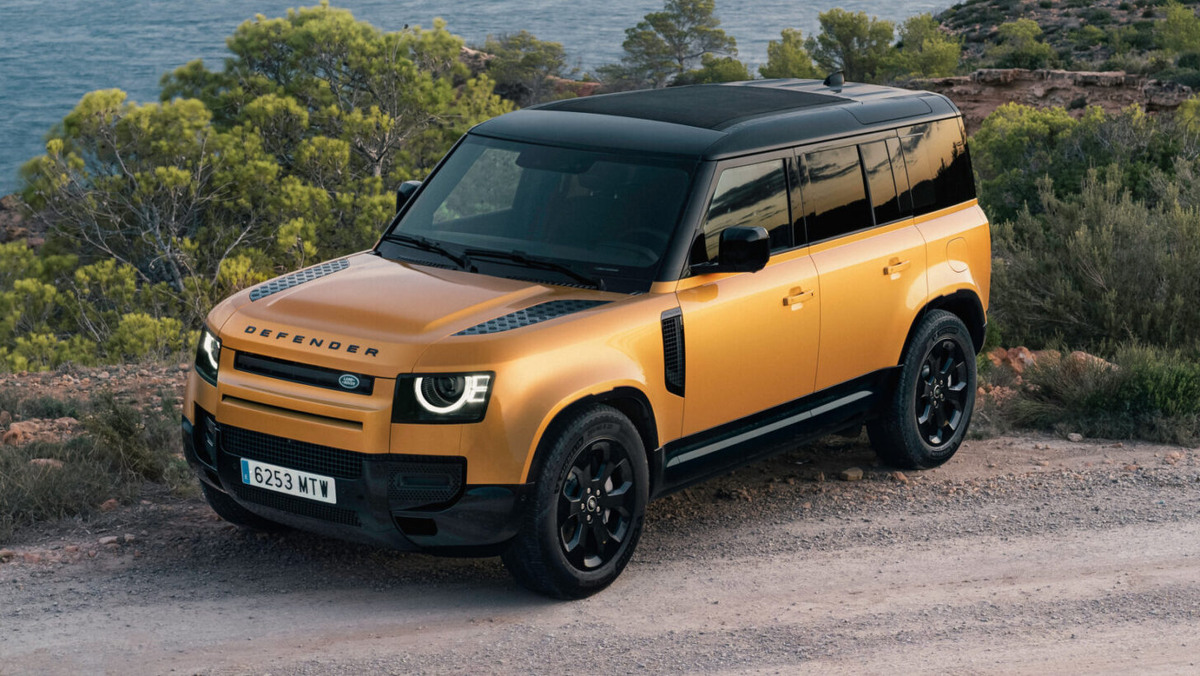    Land Rover Defender. Фото Land Rover