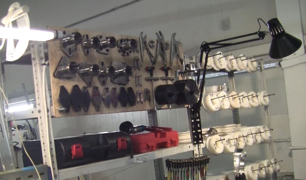 Оправки и оснастка всегда под рукой мастера